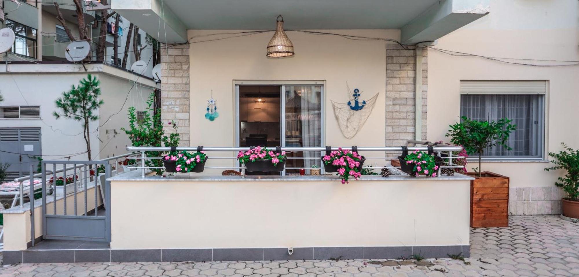 Costal Charm Апартаменти *